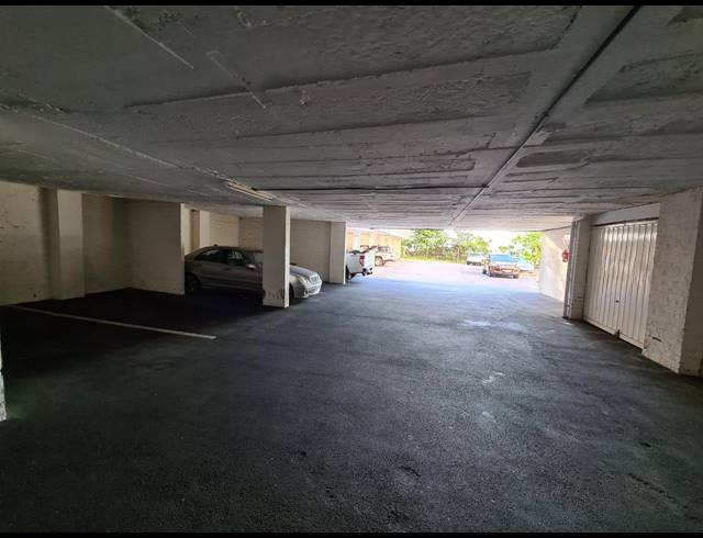 2 BEDROOM FLAT RENTED IN MORNINGSIDE